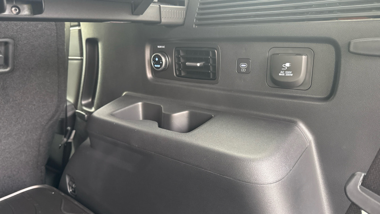 Hyundai SANTA FE 1.6 TGDi Hybrid Ultimate 5dr 4WD Auto Hybrid Estate